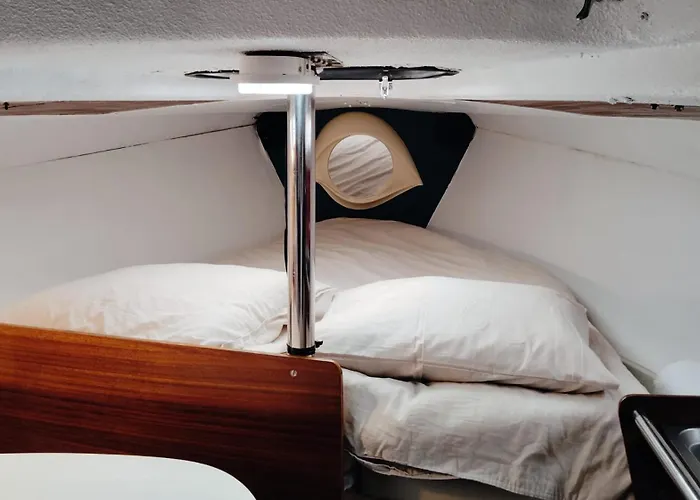 Bådhotel 70's Tiny Boat Lisboa