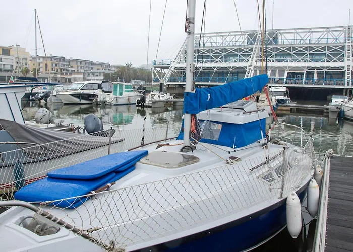 70's Tiny Boat Bådhotel Lisboa