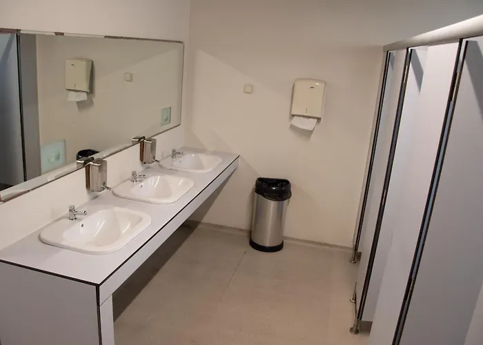 70's Tiny Boat Botel *